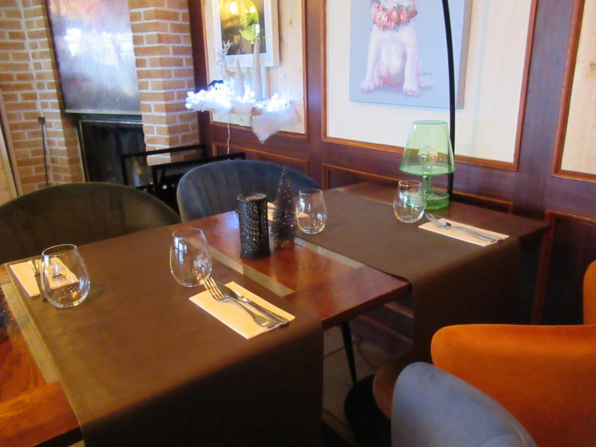 Hotel Restaurant N 4 Martelange Bagian luar foto