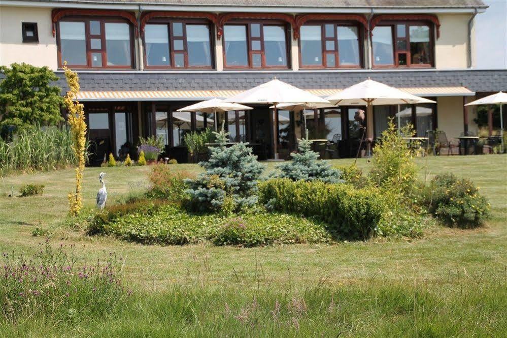 Hotel Restaurant N 4 Martelange Bagian luar foto